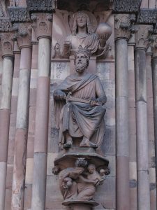 1024px-King_Solomon_on_the_south_portal_of_the_cathedral_of_Strasbourg